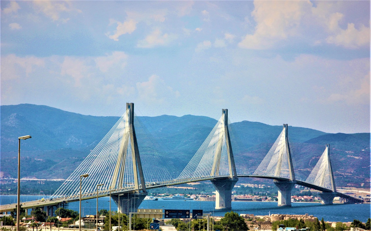 The Cable-Stayed Bridge Comeback: Why This 1950s Idea Now Dominates Skylines